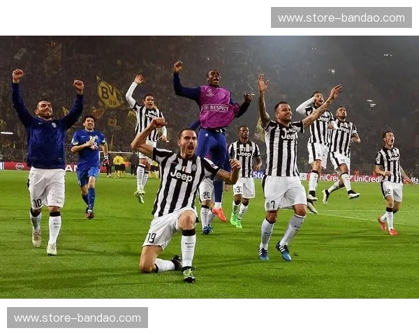 尤文图斯vs摩纳哥：当老妇人遇上黑马，谁能在这场欧冠对决中脱颖而出？